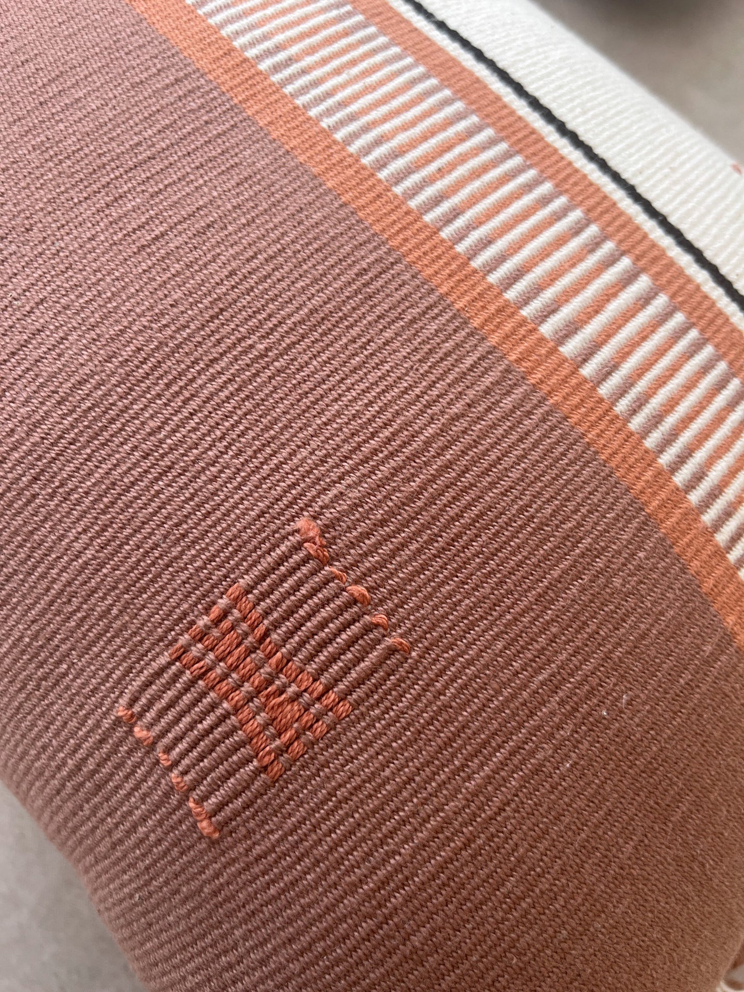NARO CUSHION