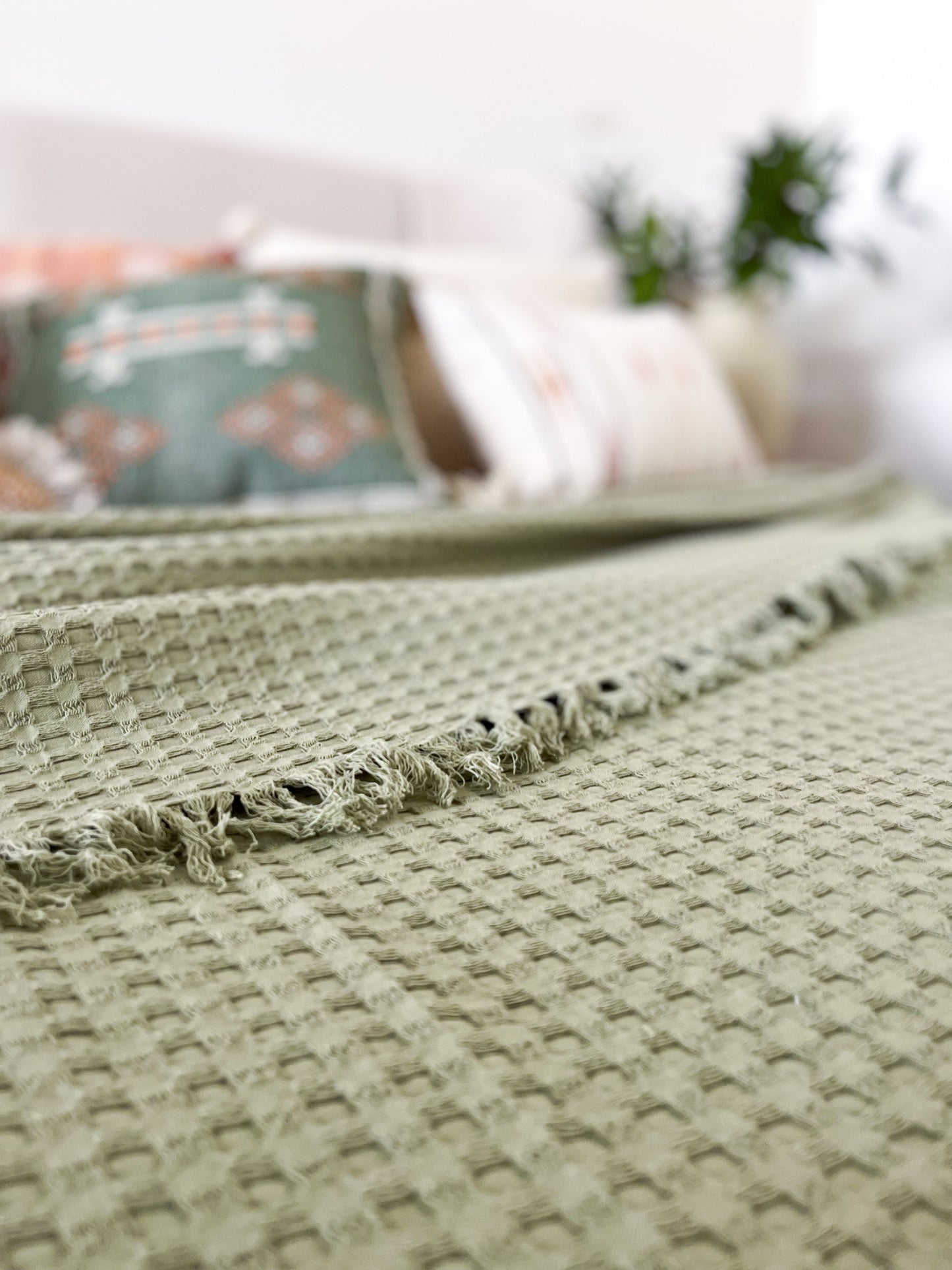WAFFLE GREEN BEDCOVER