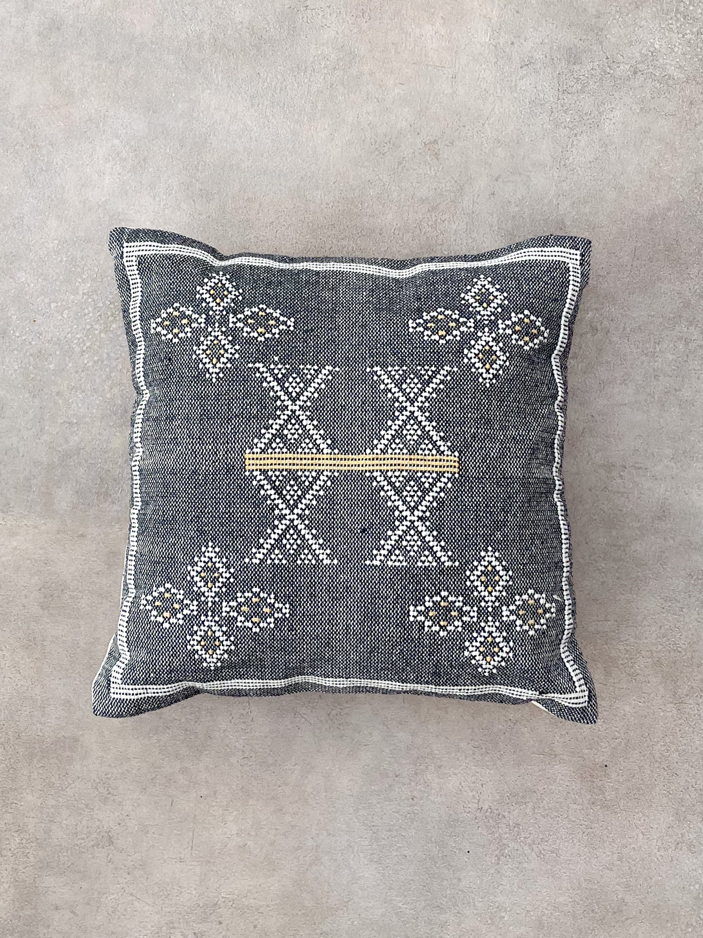 AKIRA CACTUS CUSHION