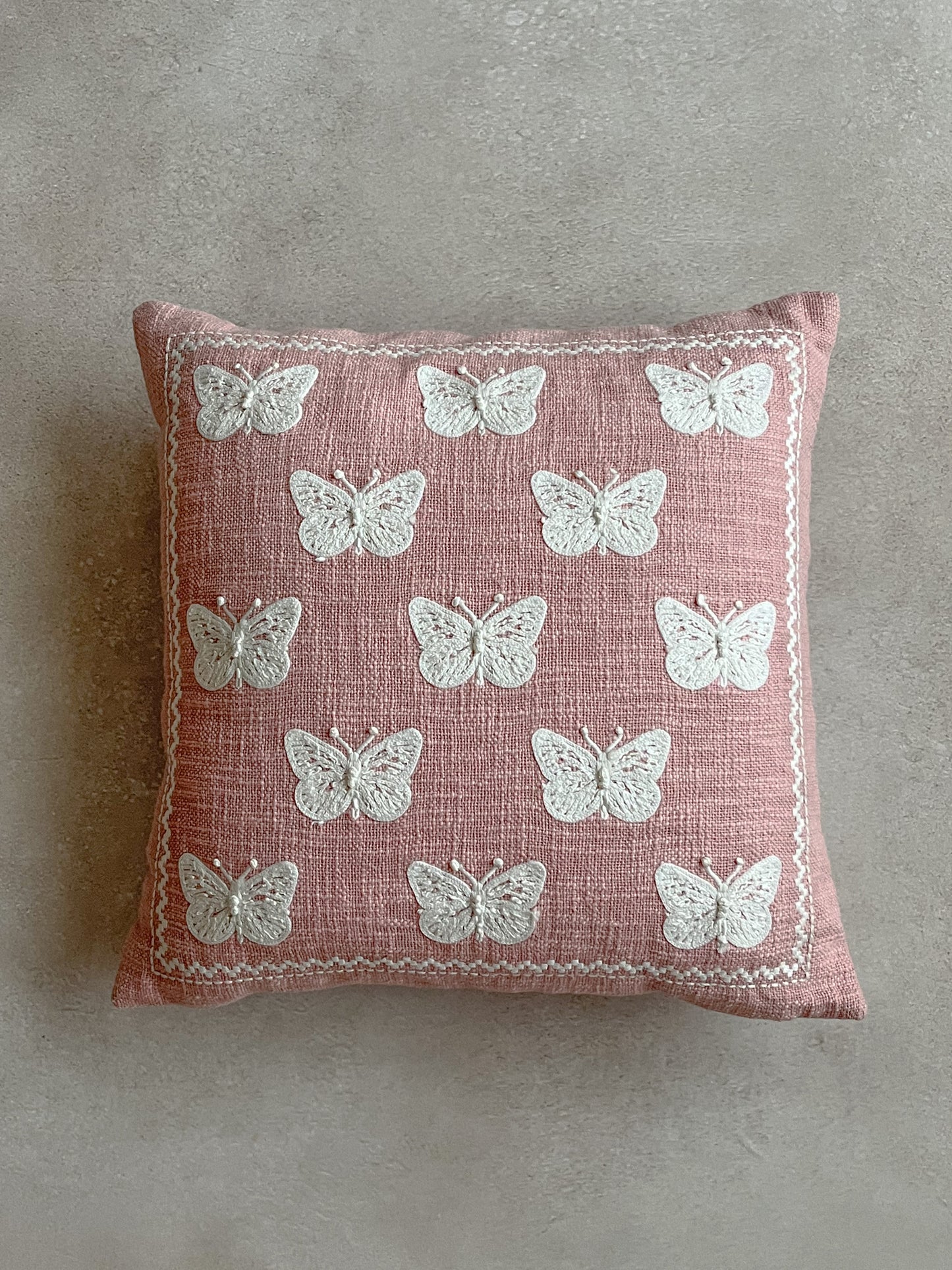 MARIPOSA CUSHION