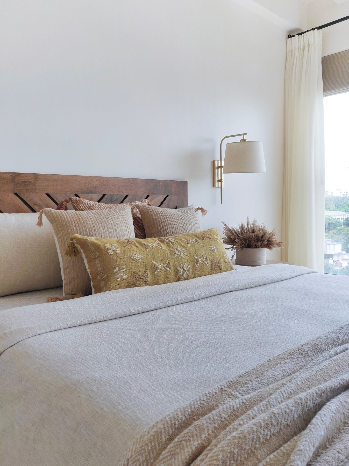 WHITE EMMER BEDDING SET