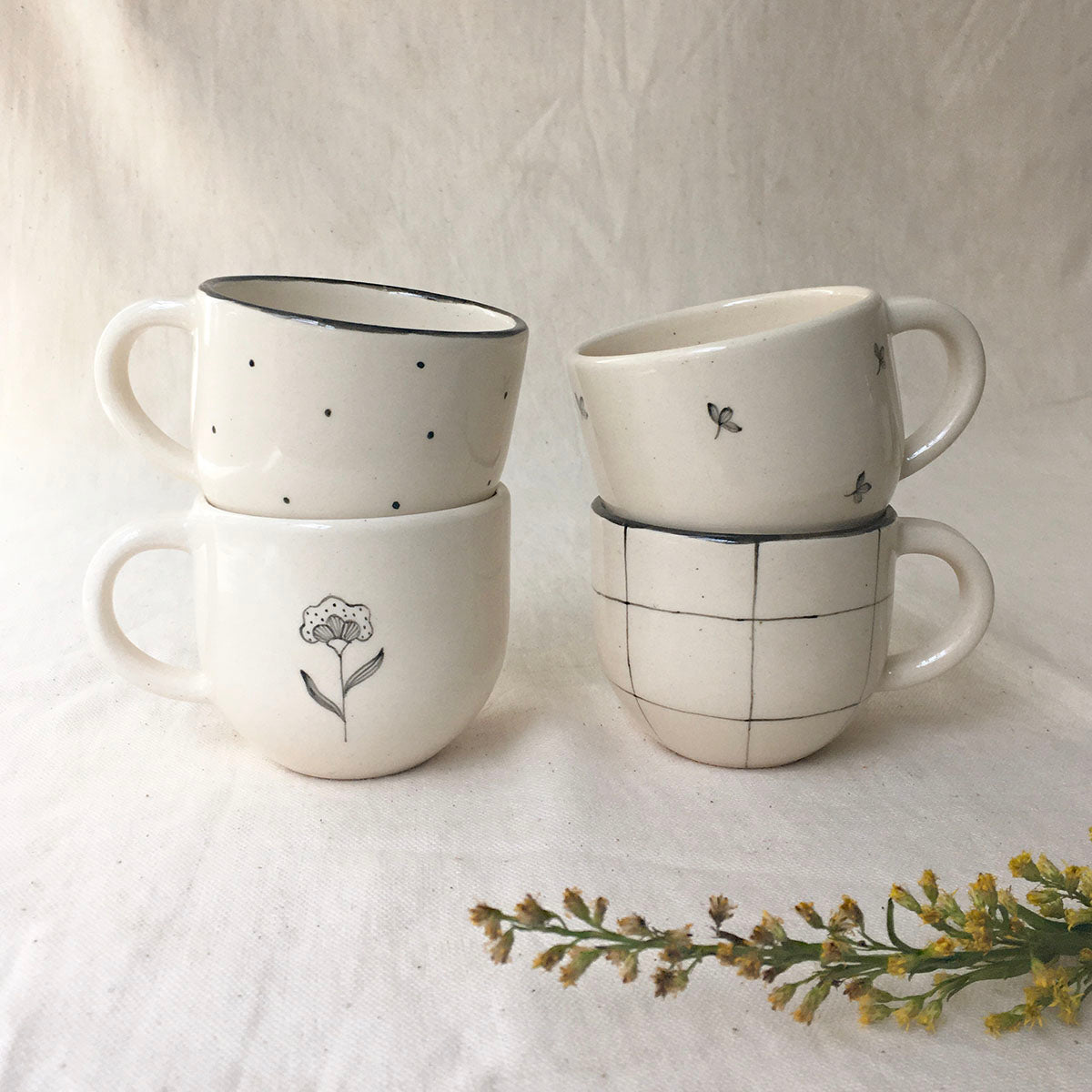 SHORT STORIES TEACUPS (SET OF 4)