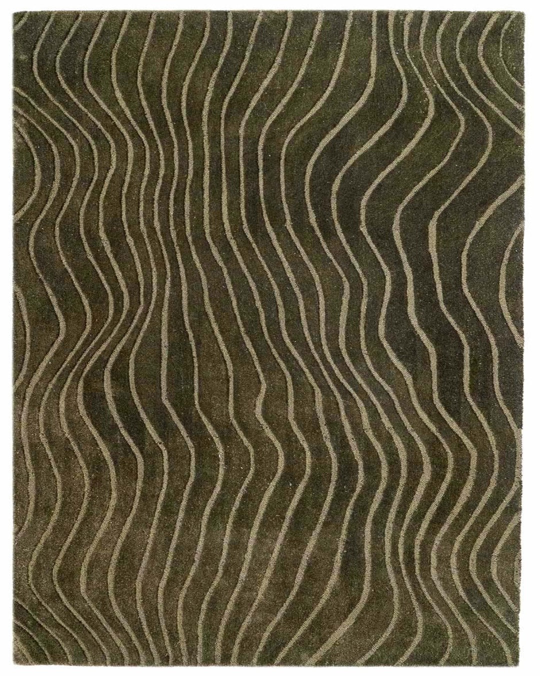 Rug with wavy line pattern on a dark green background