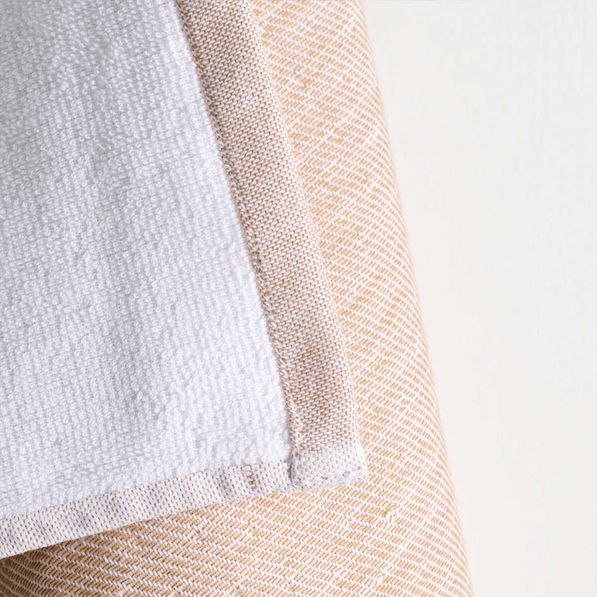 EARTH STUCCO BATH TOWEL