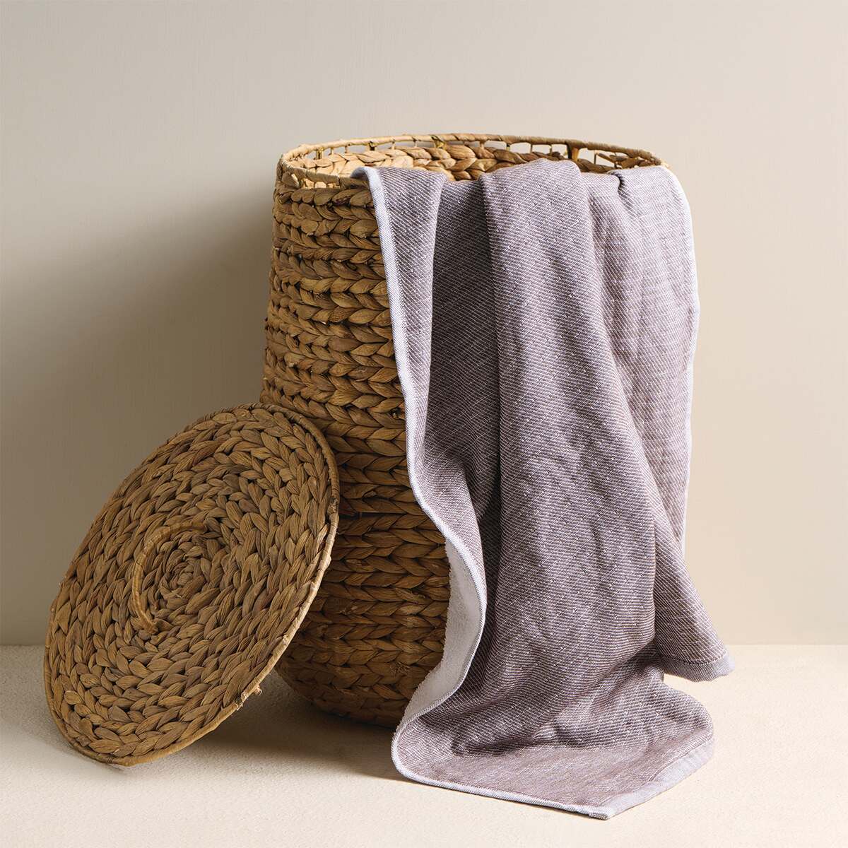 EARTH STUCCO BATH TOWEL