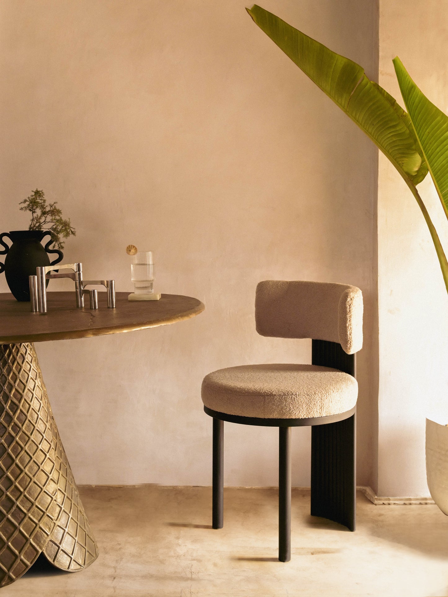 POISE CHAIR