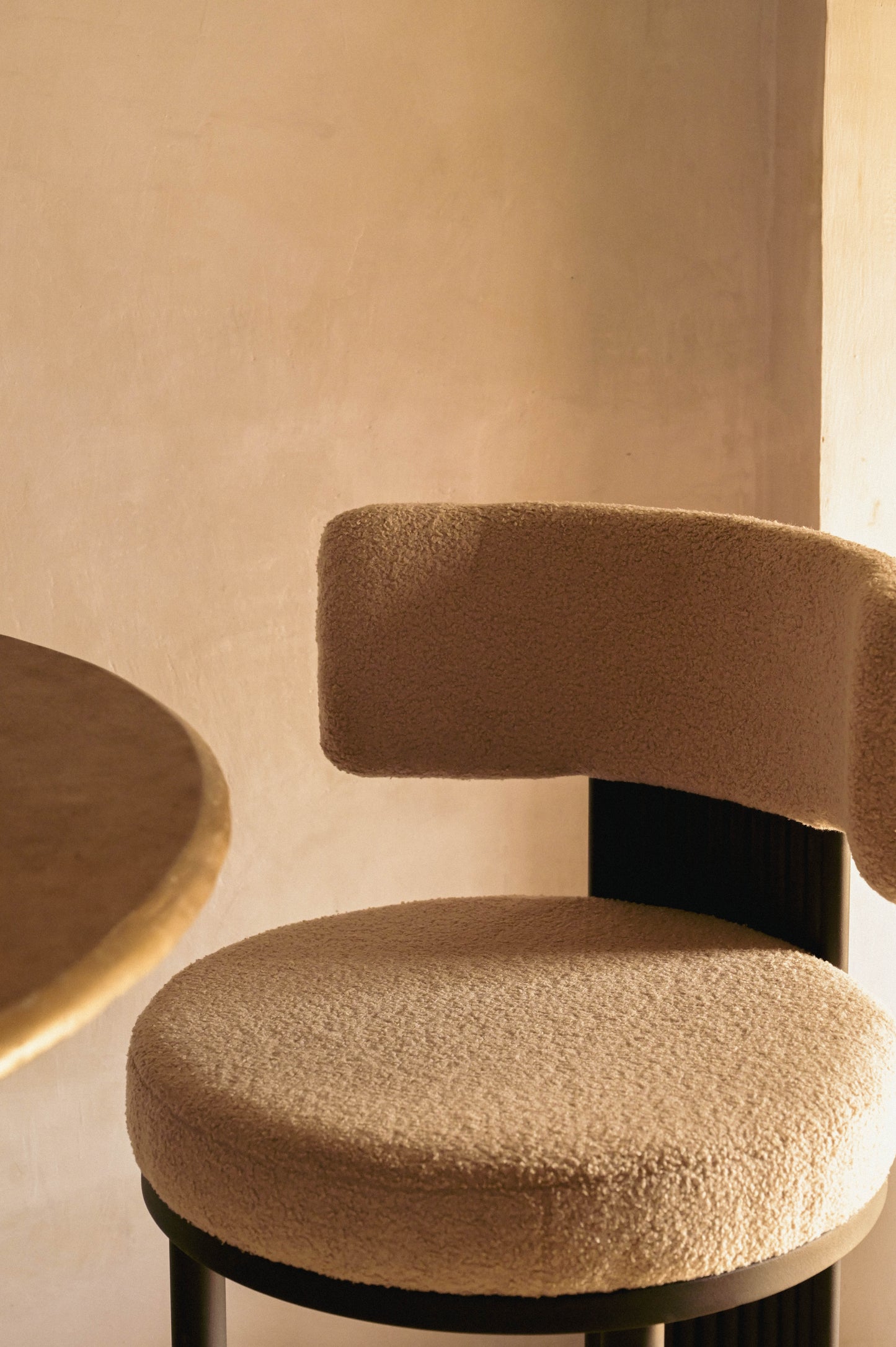 POISE CHAIR