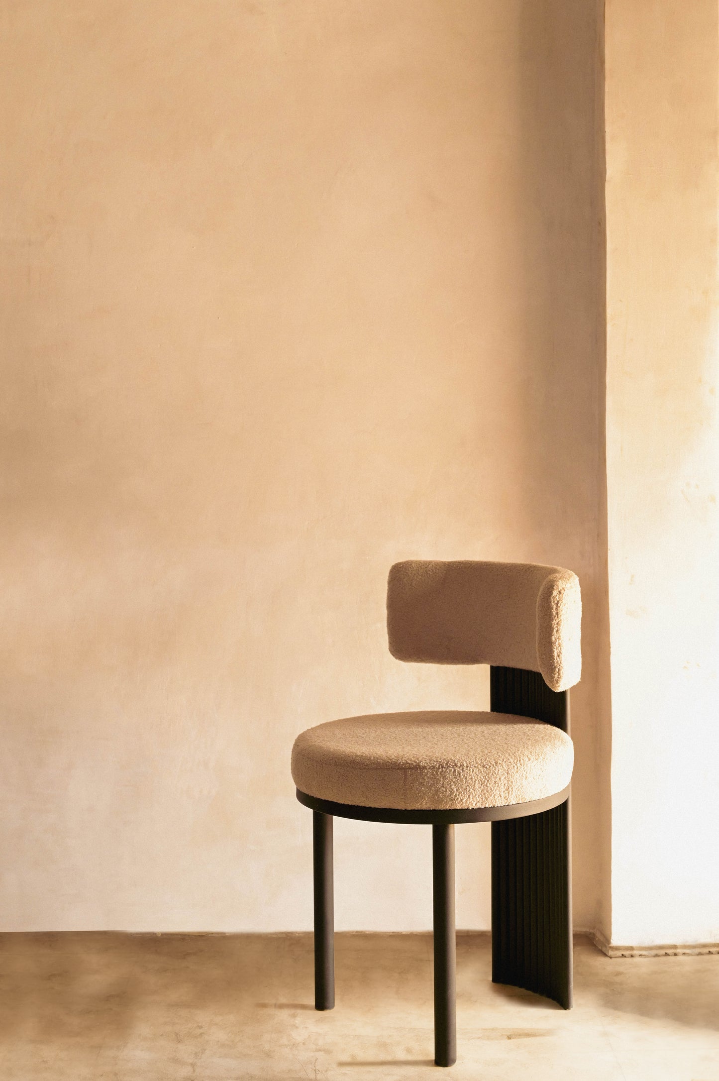 POISE CHAIR