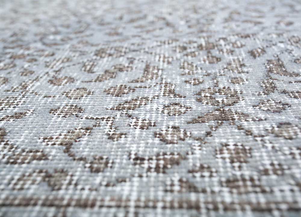 VINTAGE GOLD BROWN HAND KNOTTED RUG