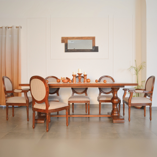 Dining room with wooden table