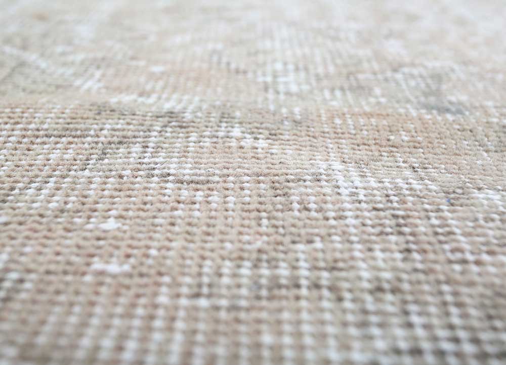 VINTAGE SAND HAND KNOTTED RUG