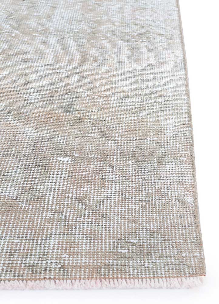 VINTAGE SAND HAND KNOTTED RUG