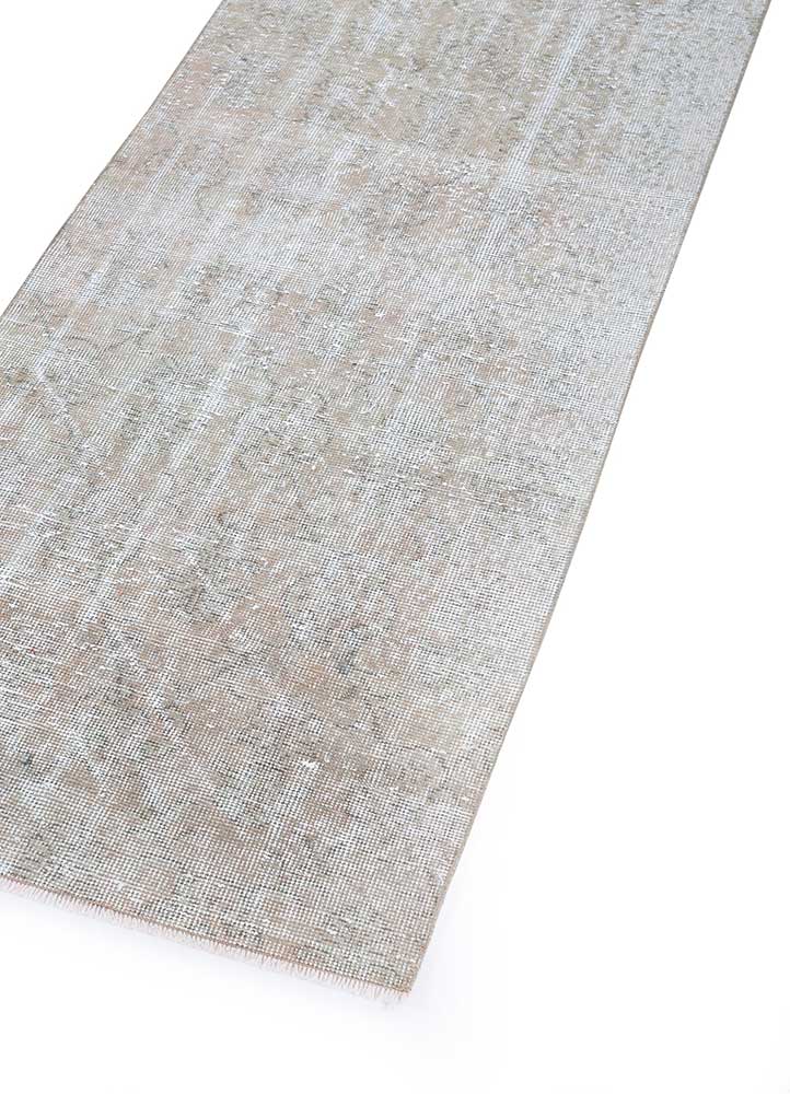 VINTAGE SAND HAND KNOTTED RUG
