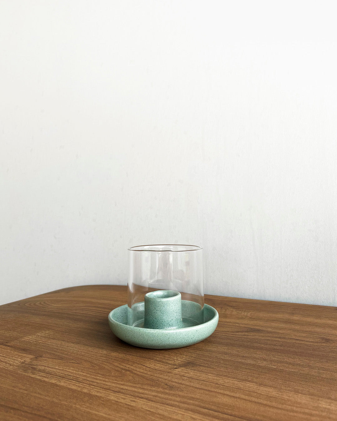 TEAL CANDLE HOLDER WITH GLASS CHIMNEY