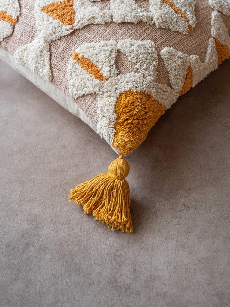 COLIN TUFTED CUSHION