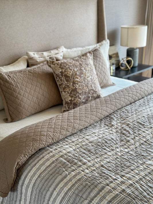 WINSDOR QUILTED BEDDING - in GREY - ALTROVE