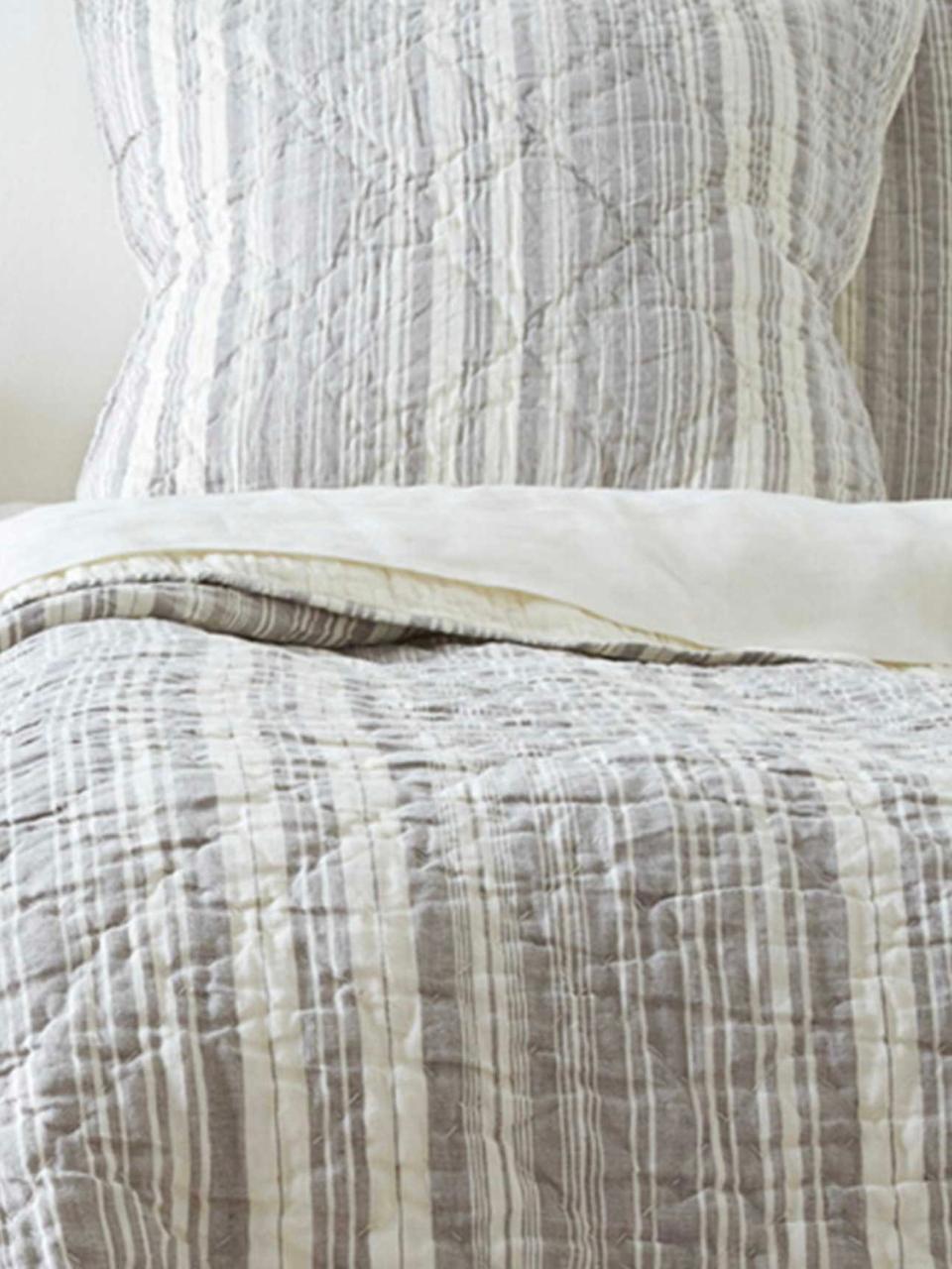 WINDSOR QUILTED BEDSPREAD