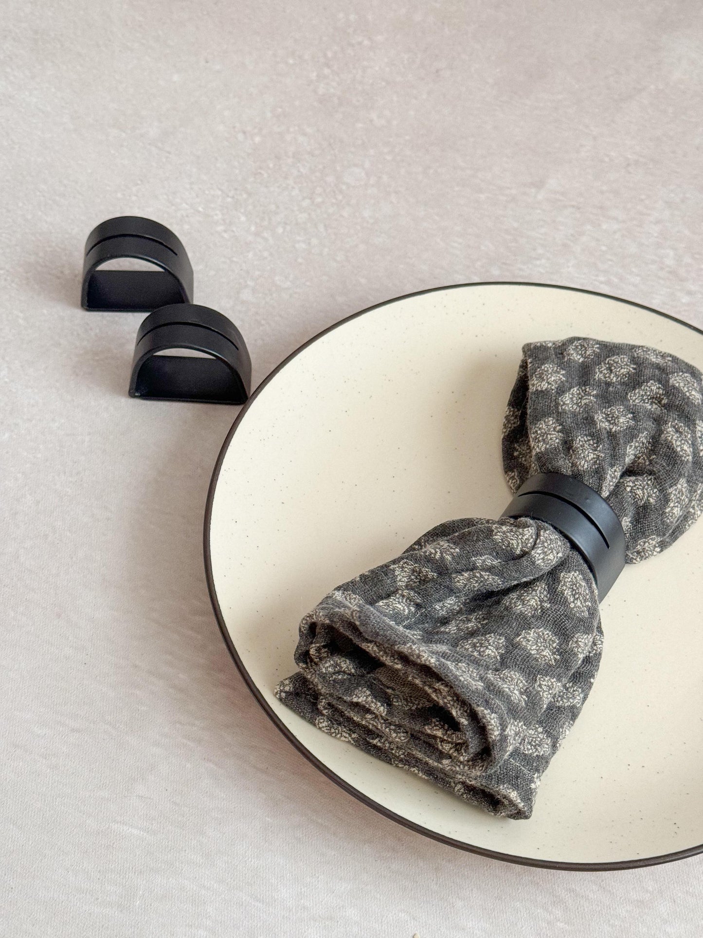 NAPKIN RINGS BLACK