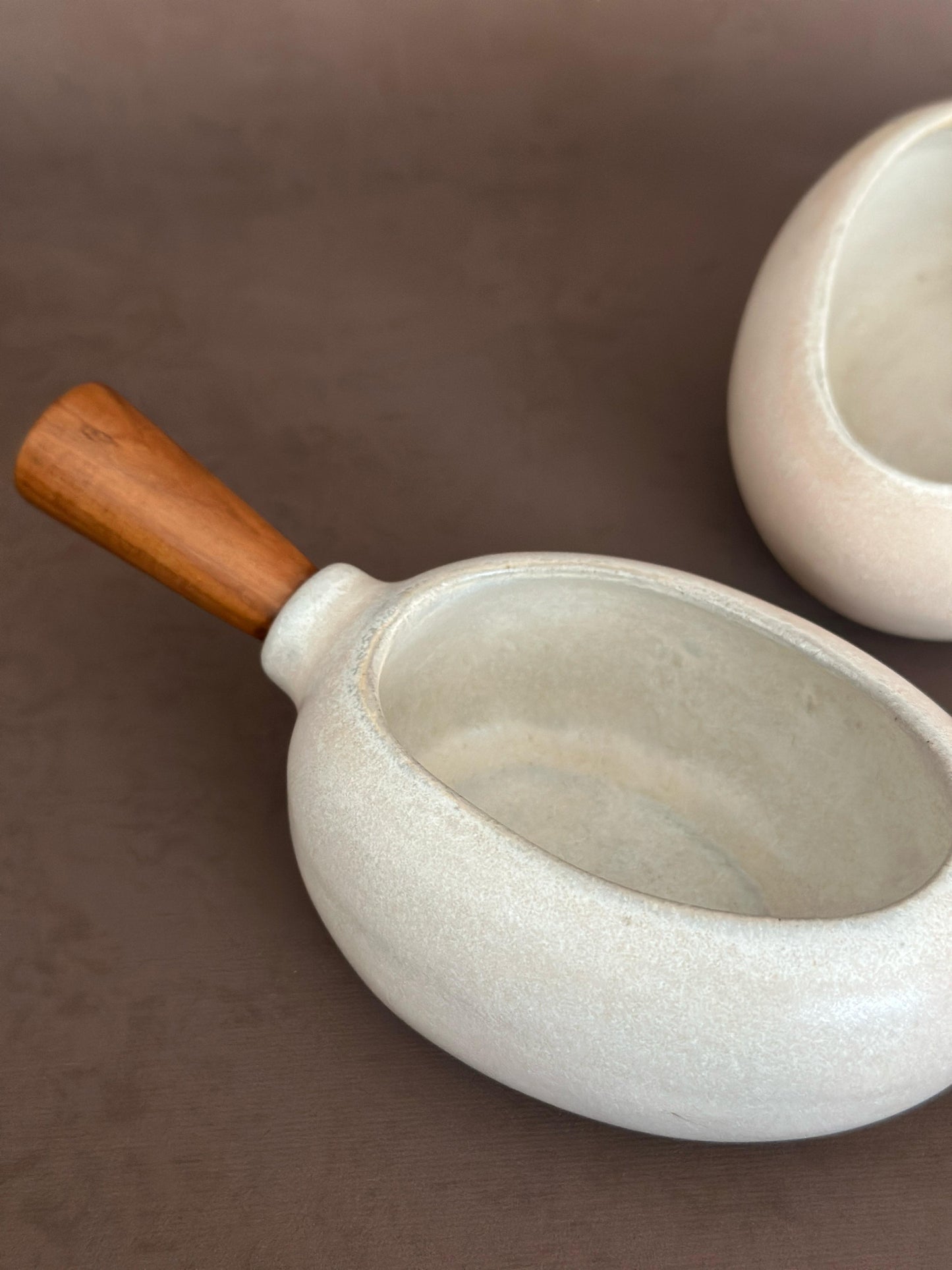 DIP BOWL WITH WOODEN HANDLE