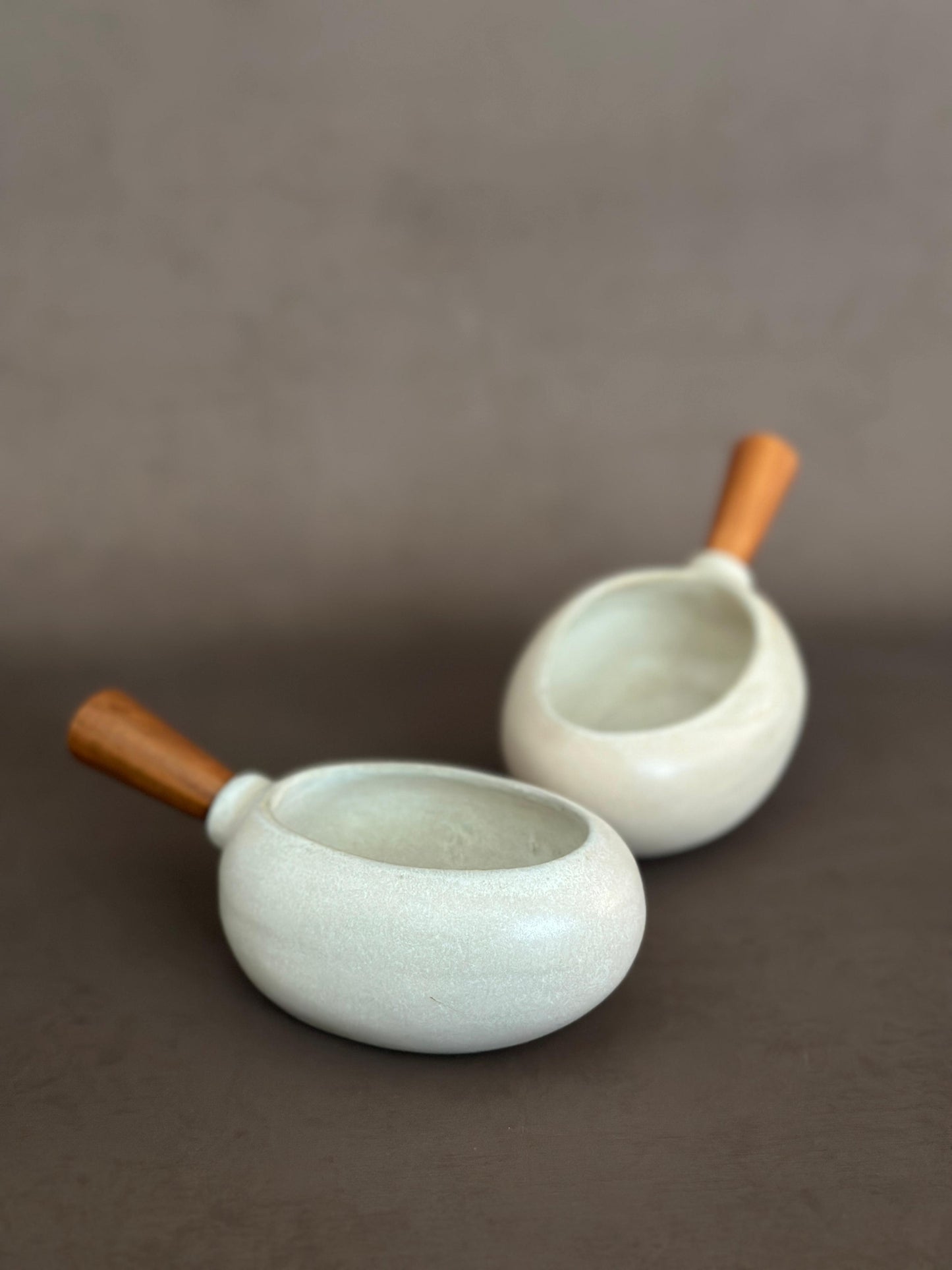 DIP BOWL WITH WOODEN HANDLE