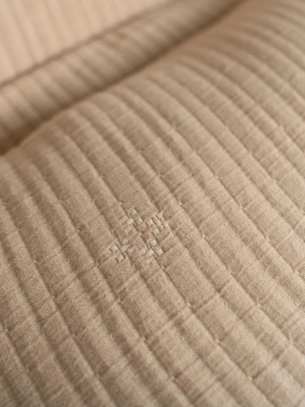 CONNOR BEDDING