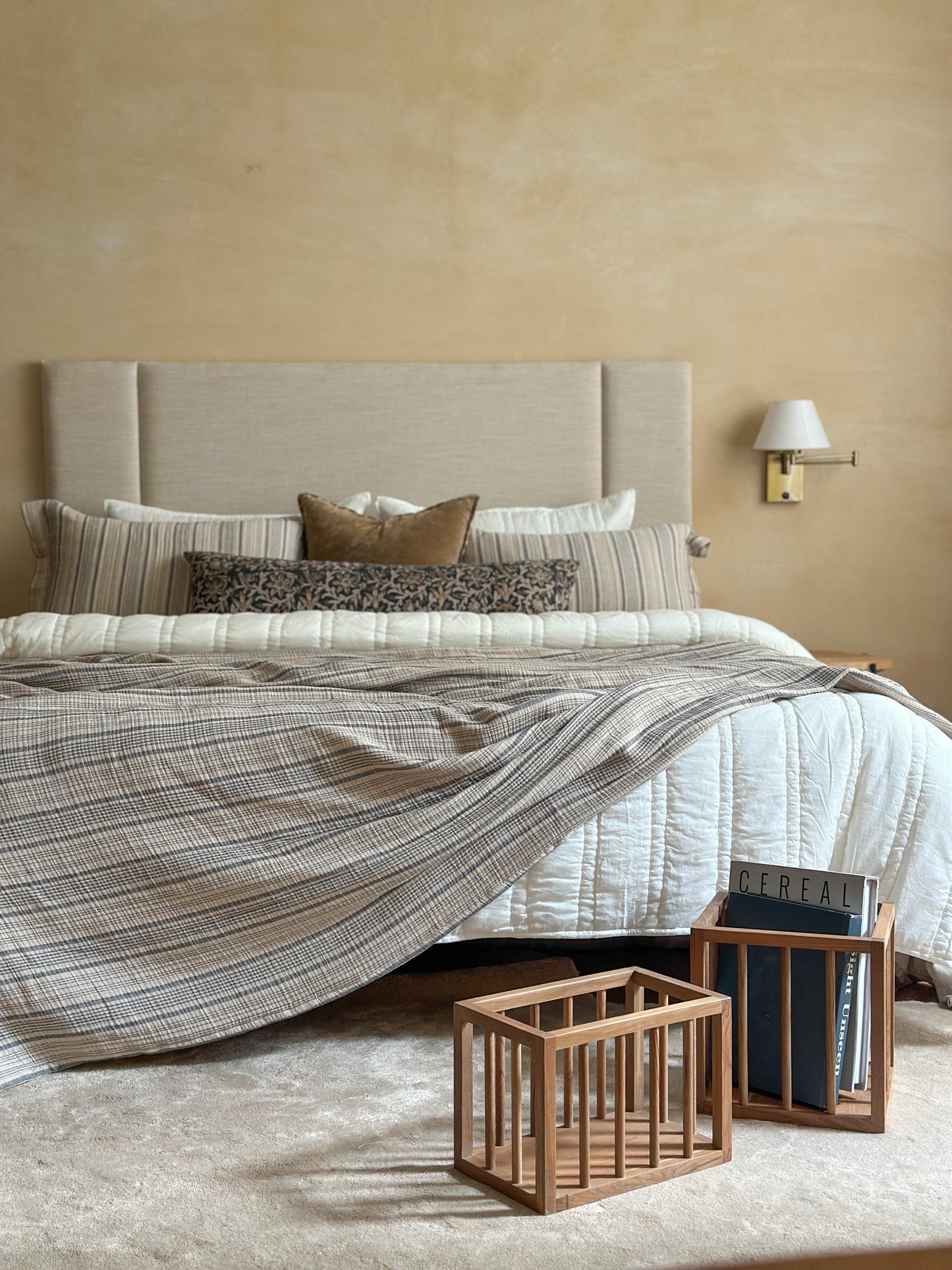 Beige Bedcover from Altrove