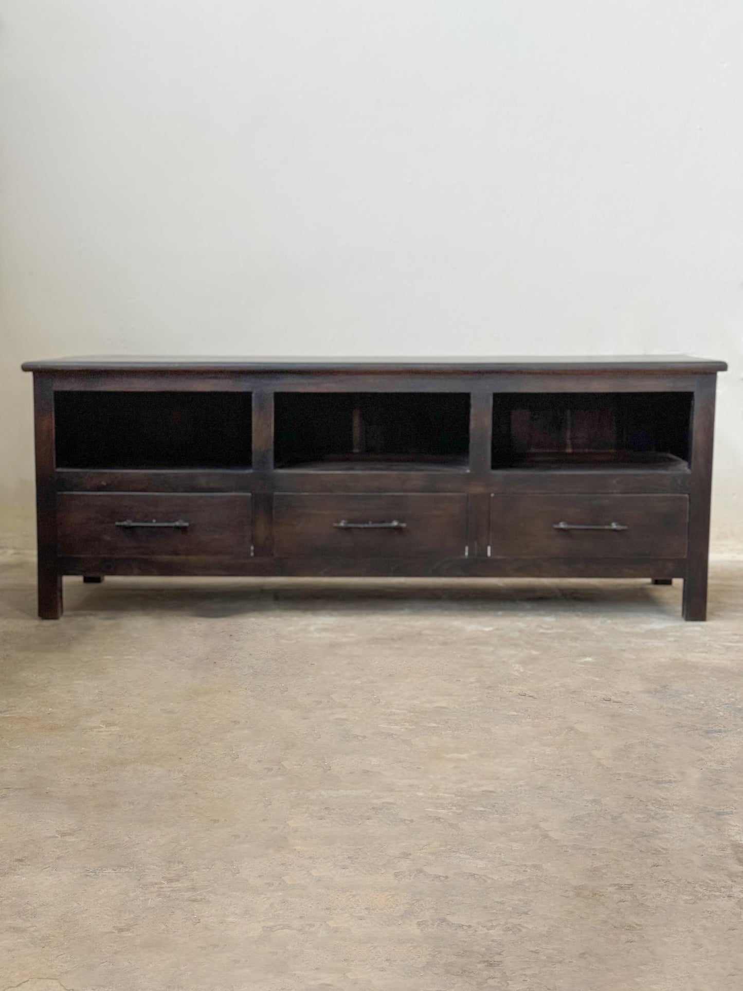 ALBERTO TV UNIT