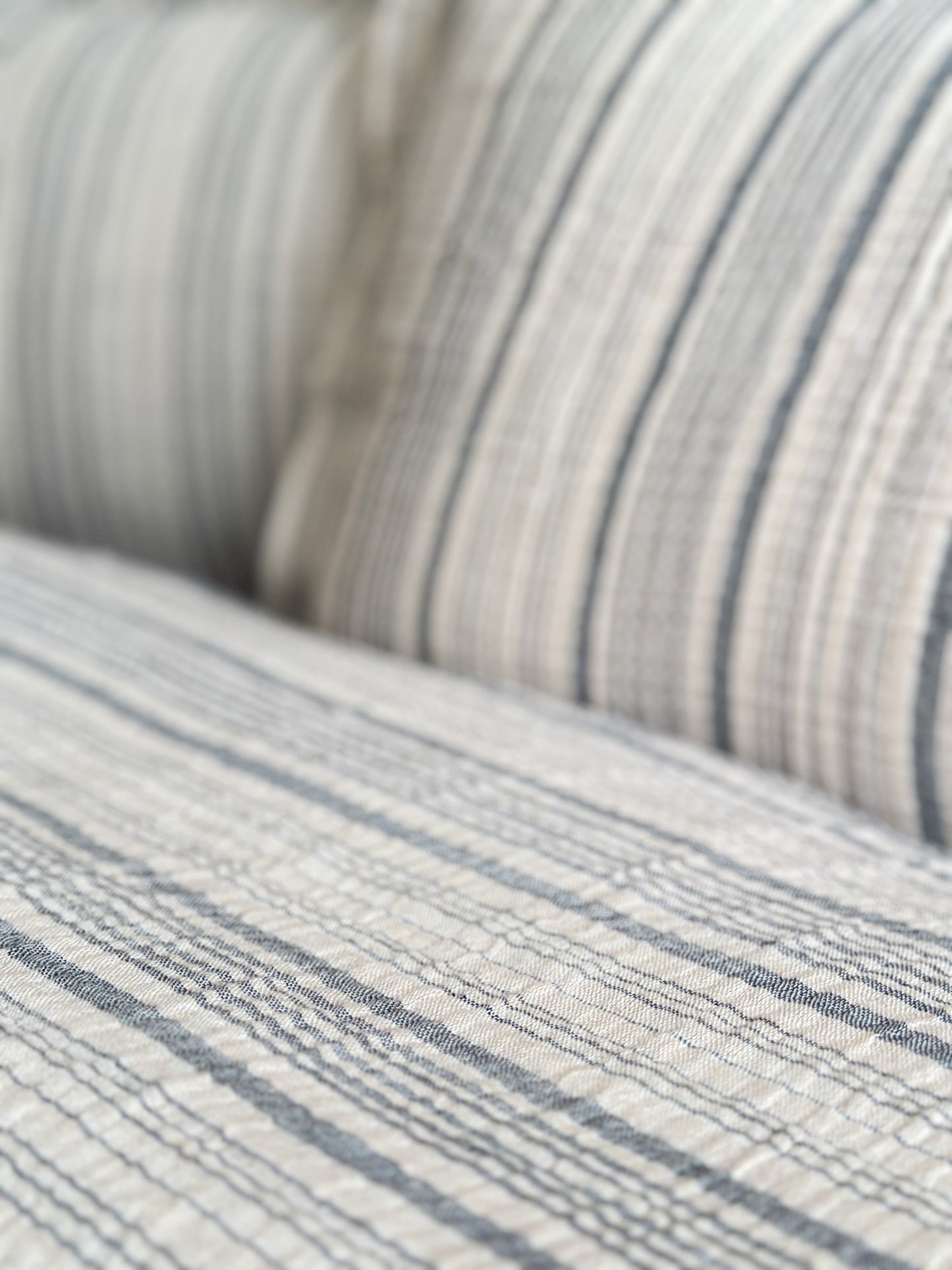 ALLEN STRIPED BEDCOVER