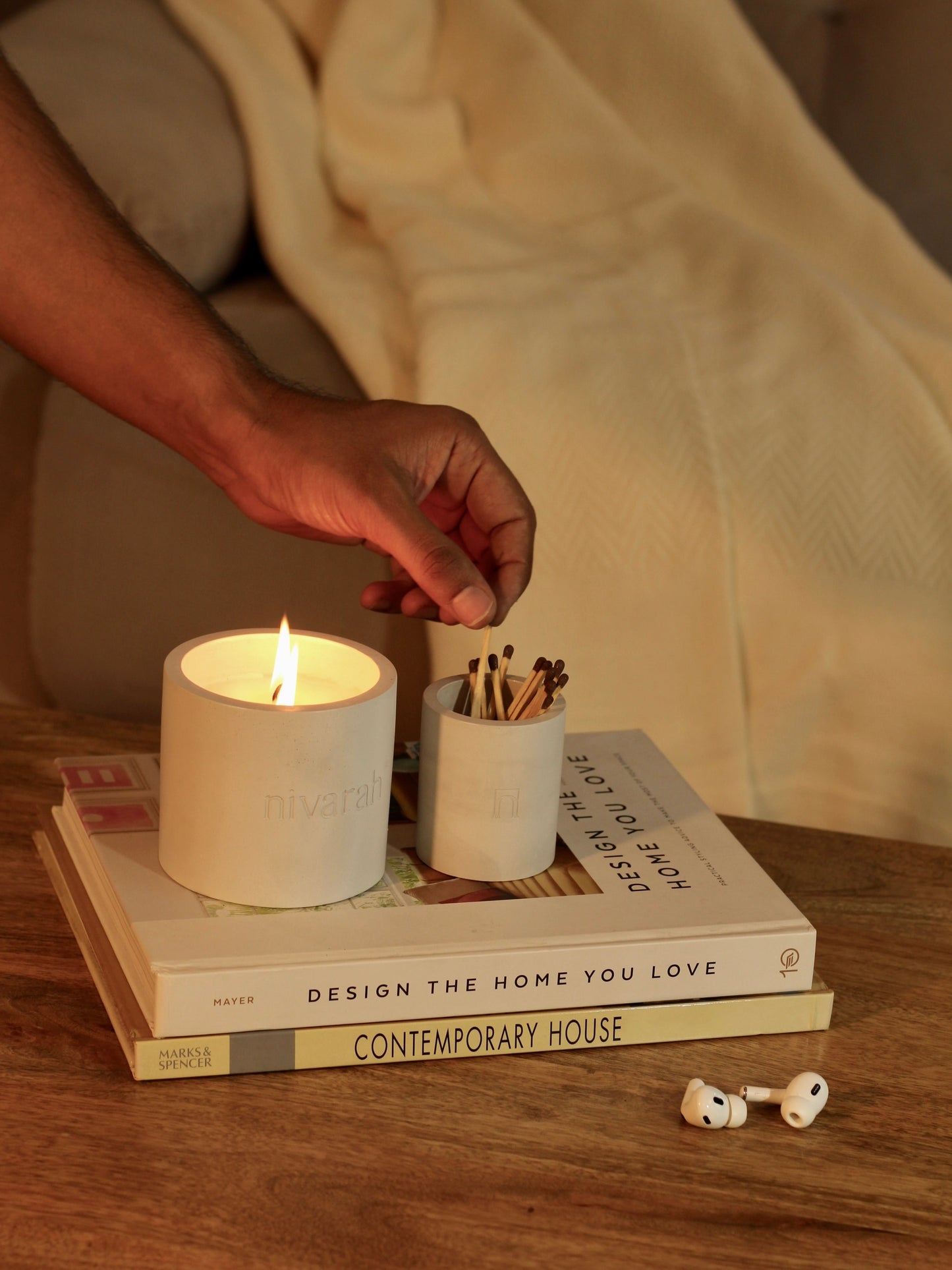 COASTAL BREEZE SCENTED CANDLE - LARGE