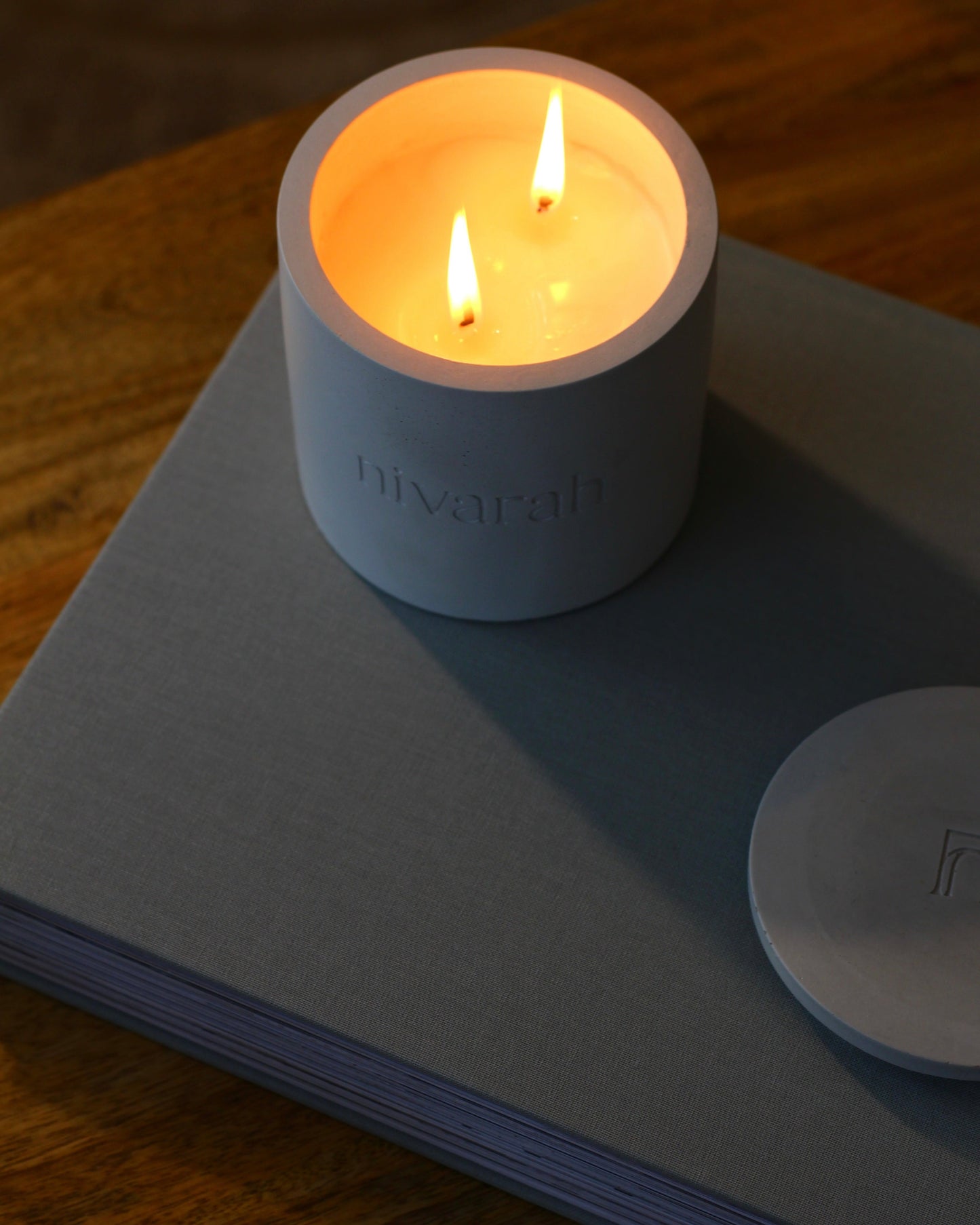 COASTAL BREEZE SCENTED CANDLE - LARGE