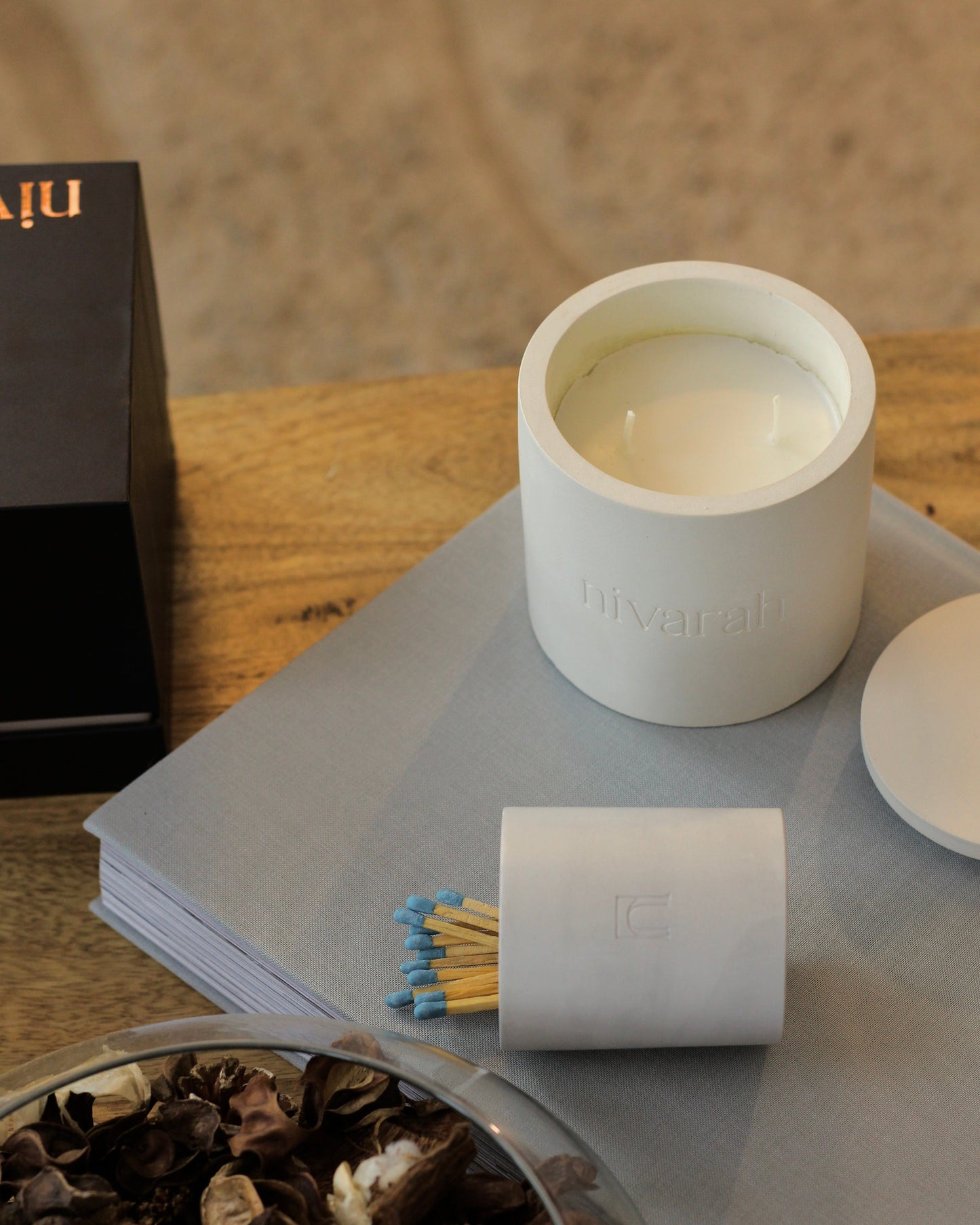 LAVENDER FRESH HERBS SCENTED CANDLE - LARGE