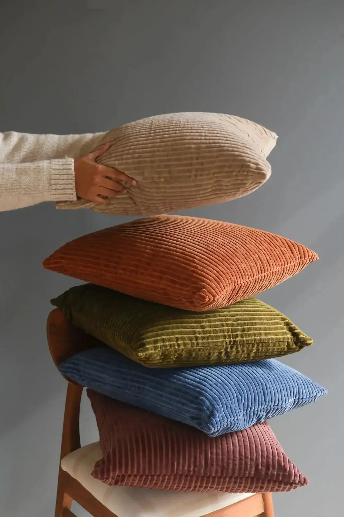 LUNA SANDSTONE VELVET CUSHION COVER