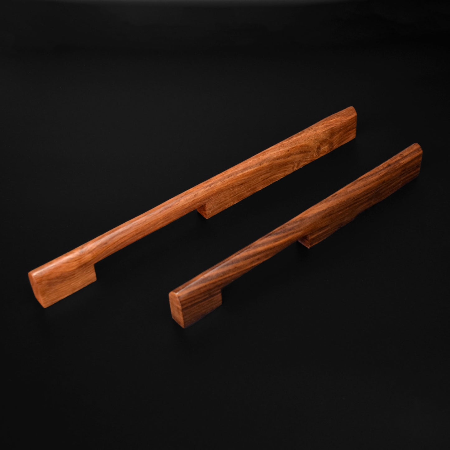 ISLEWORTH SLEEK WOODEN HANDLE