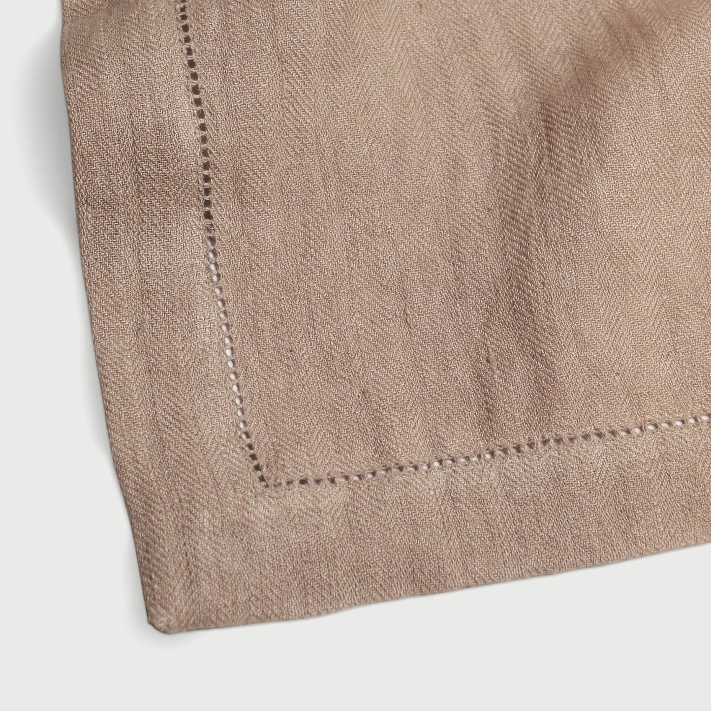 LINEN BLUSH HERRINGBONE TABLE COVER
