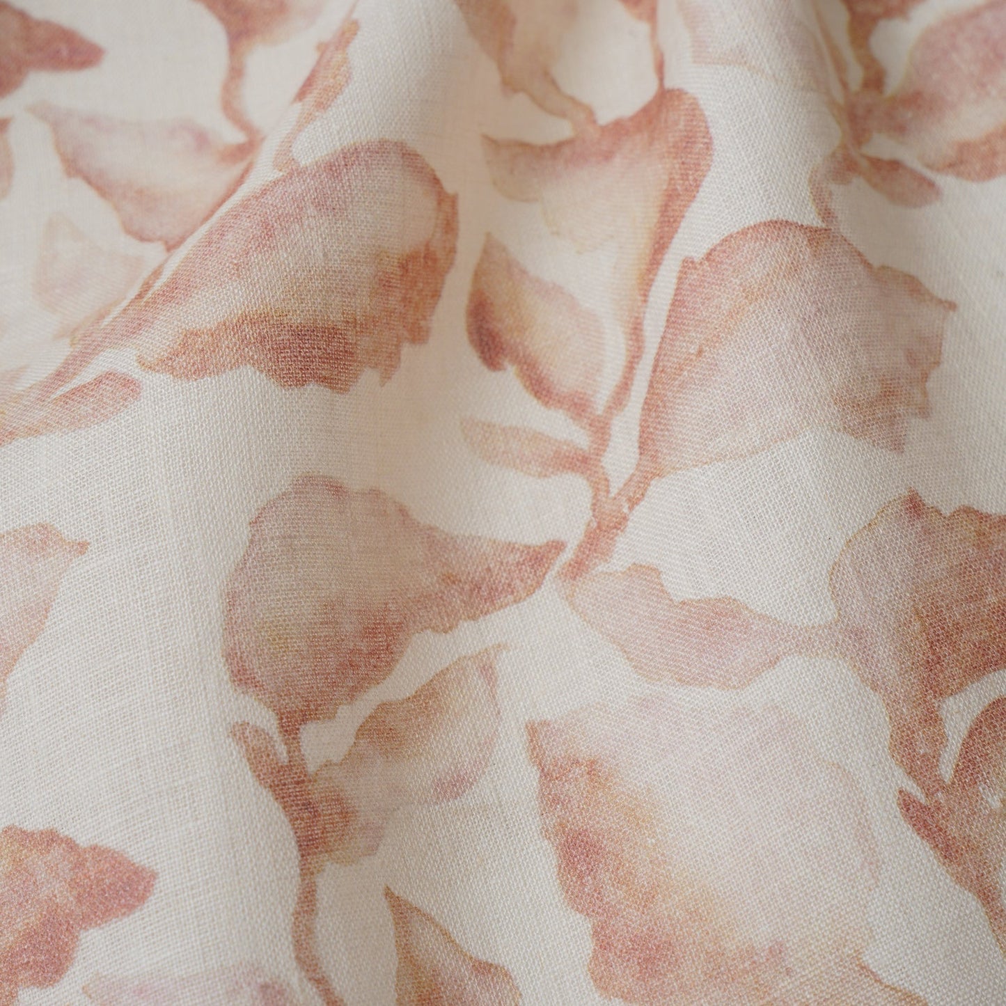 CASCADE BLUSH TABLE COVER
