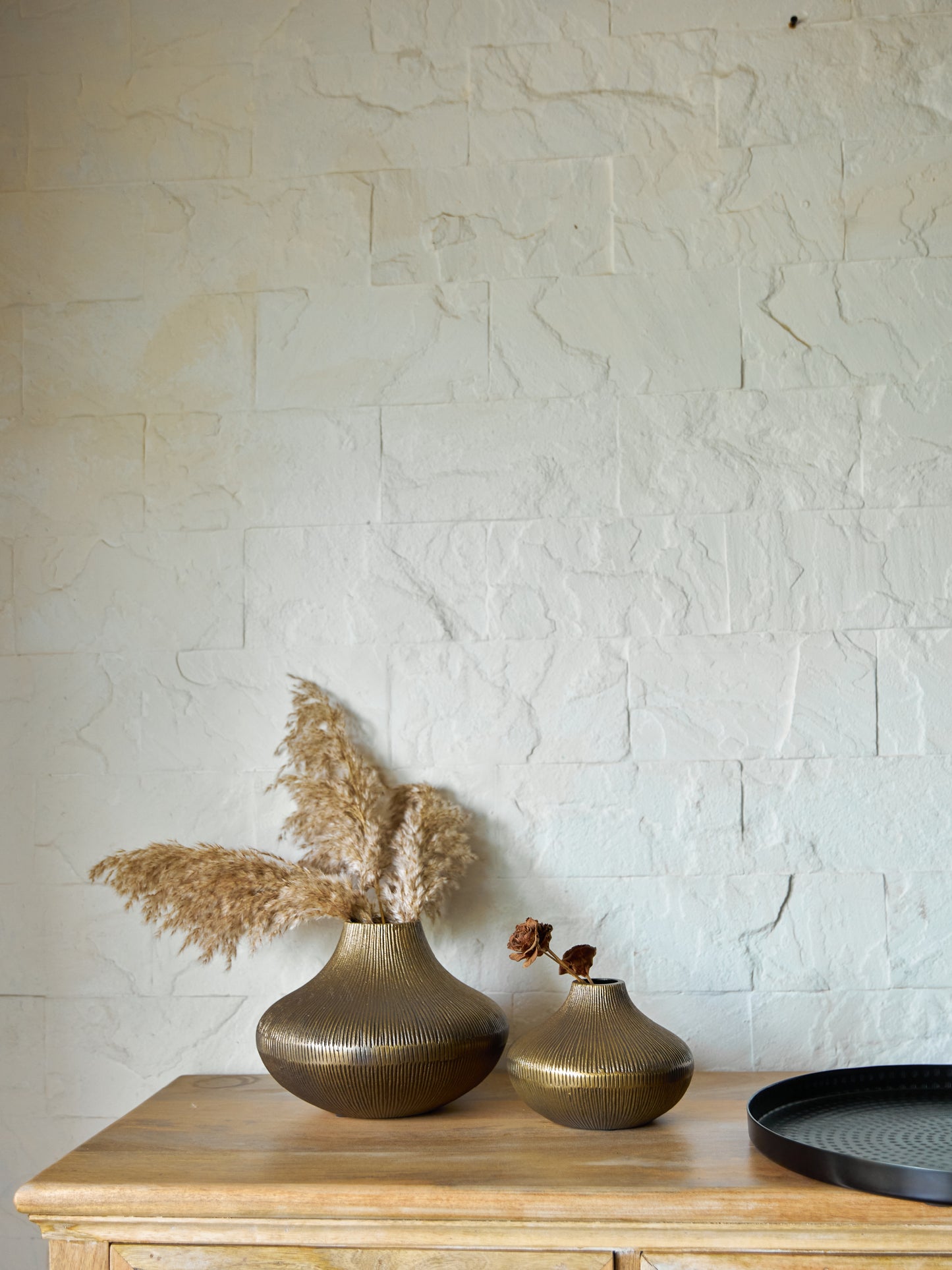 RIBBED VASE - ANTIQUE GOLD