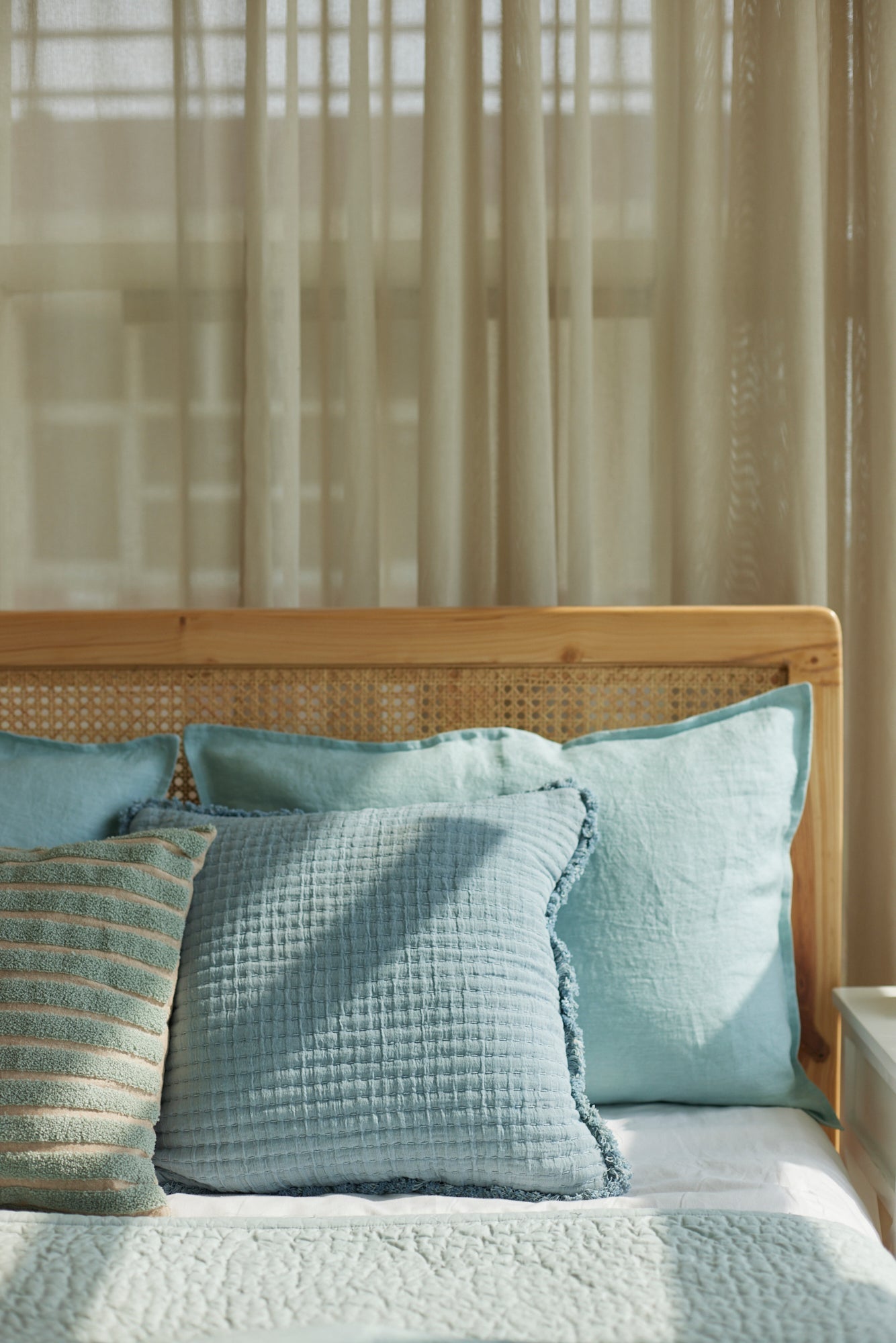 TRAIL POWDER BLUE CUSHION COVER