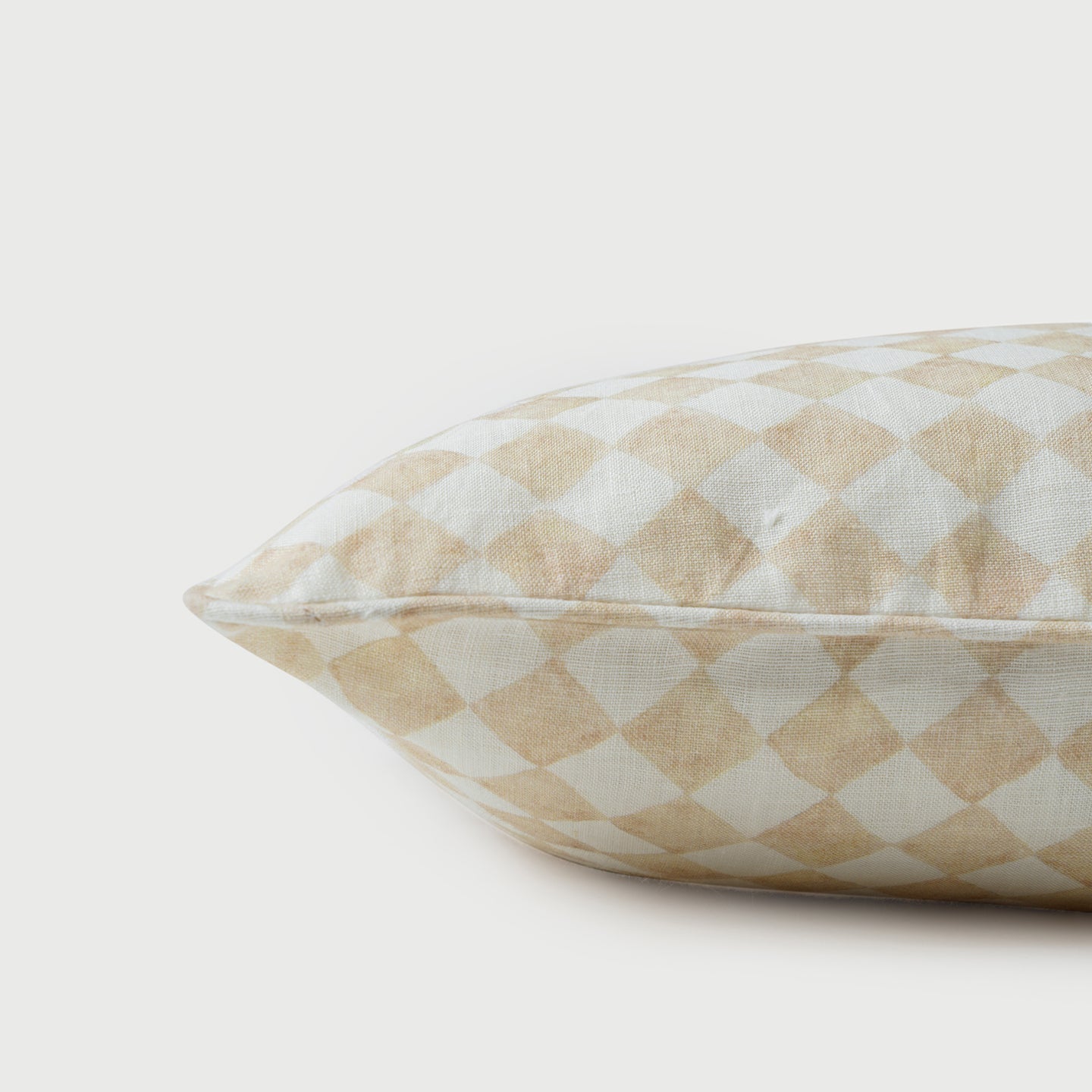 CHECKER BEIGE LUMBAR CUSHION COVER