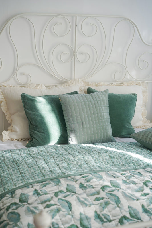 CASCADE SPECKLE TEAL KANTHA QUILT