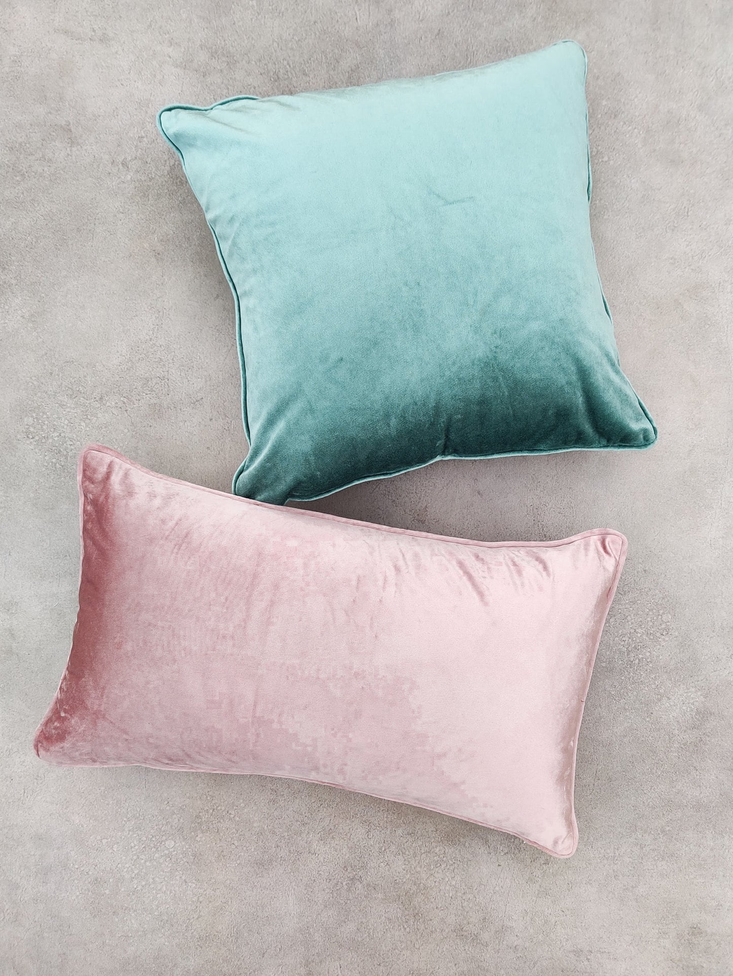 LILY CUSHION