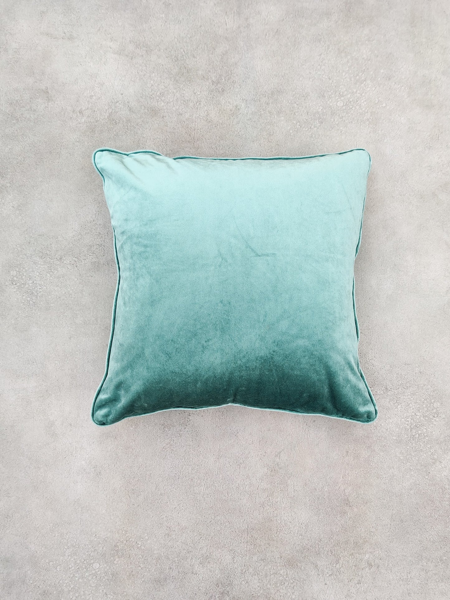 LILY CUSHION