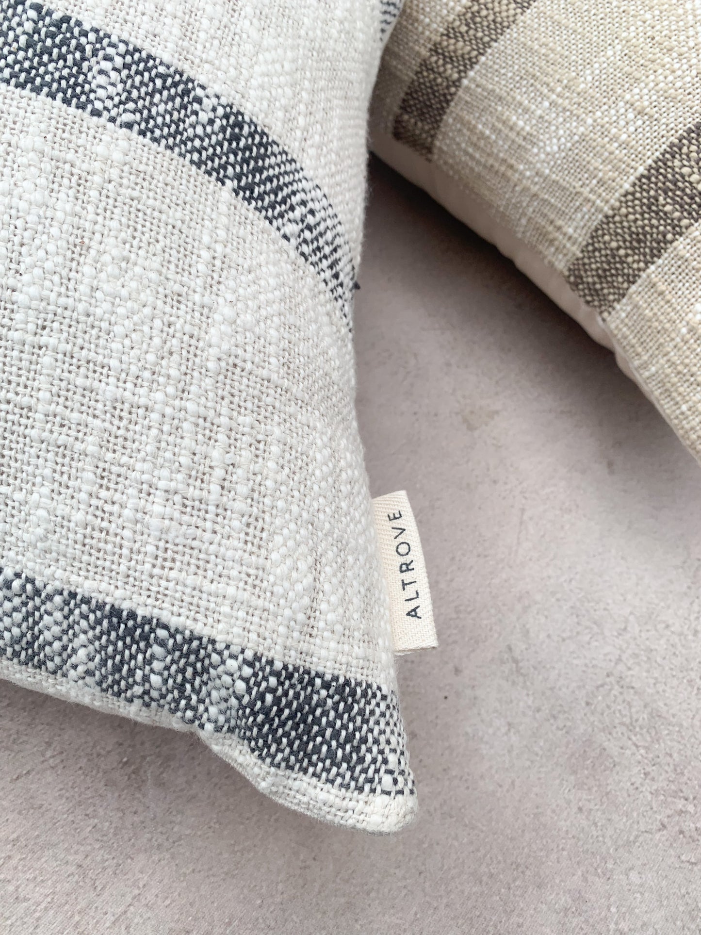 Altrove Cotton Cushion Cover