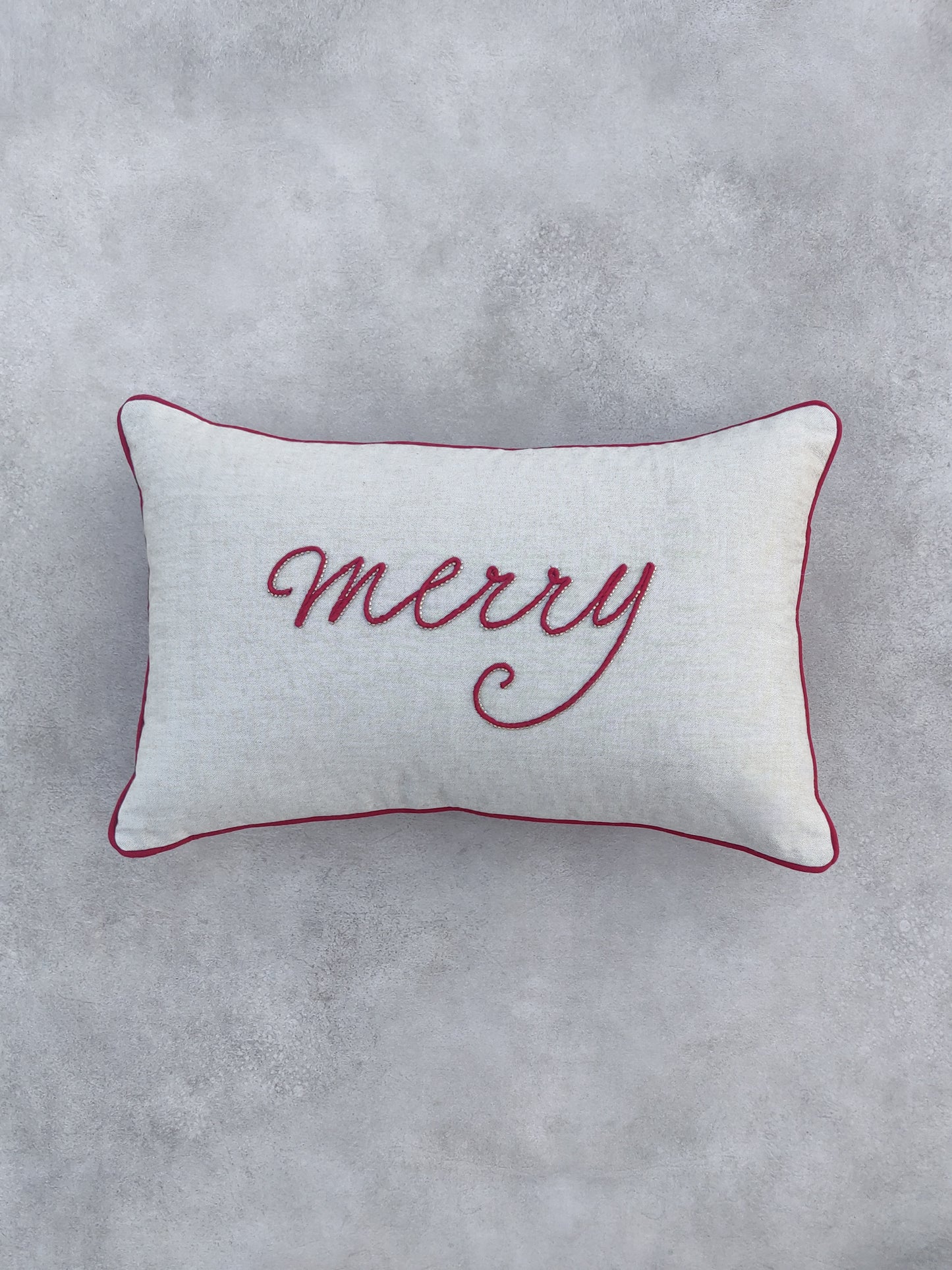 MERRY CUSHION