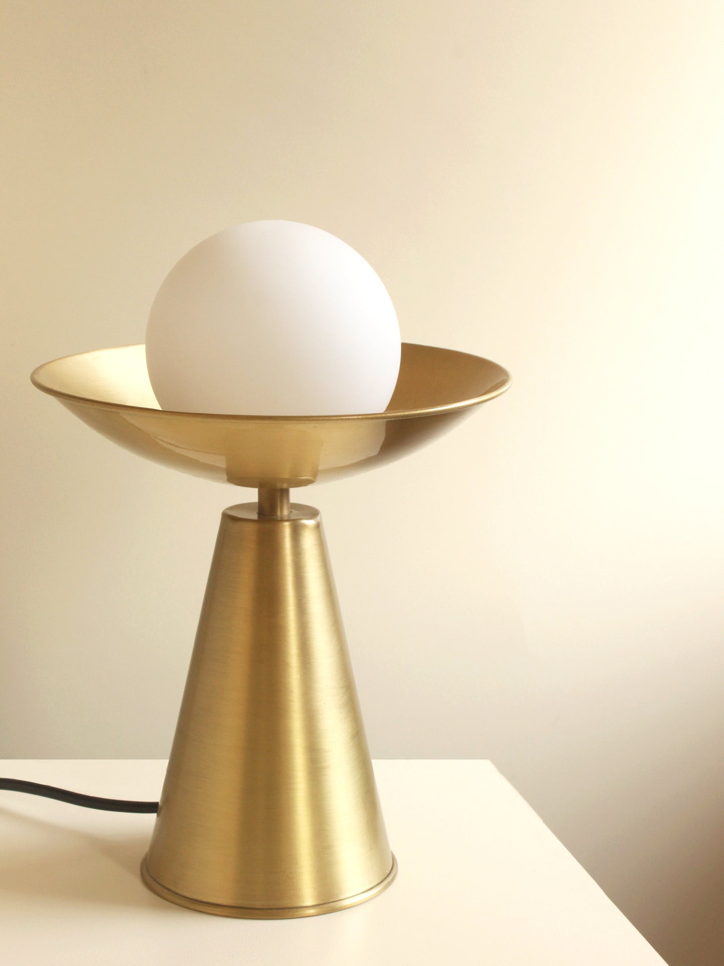 IGNIS TABLE LAMP