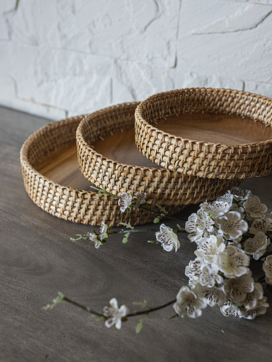 ROUND CANE TRAY