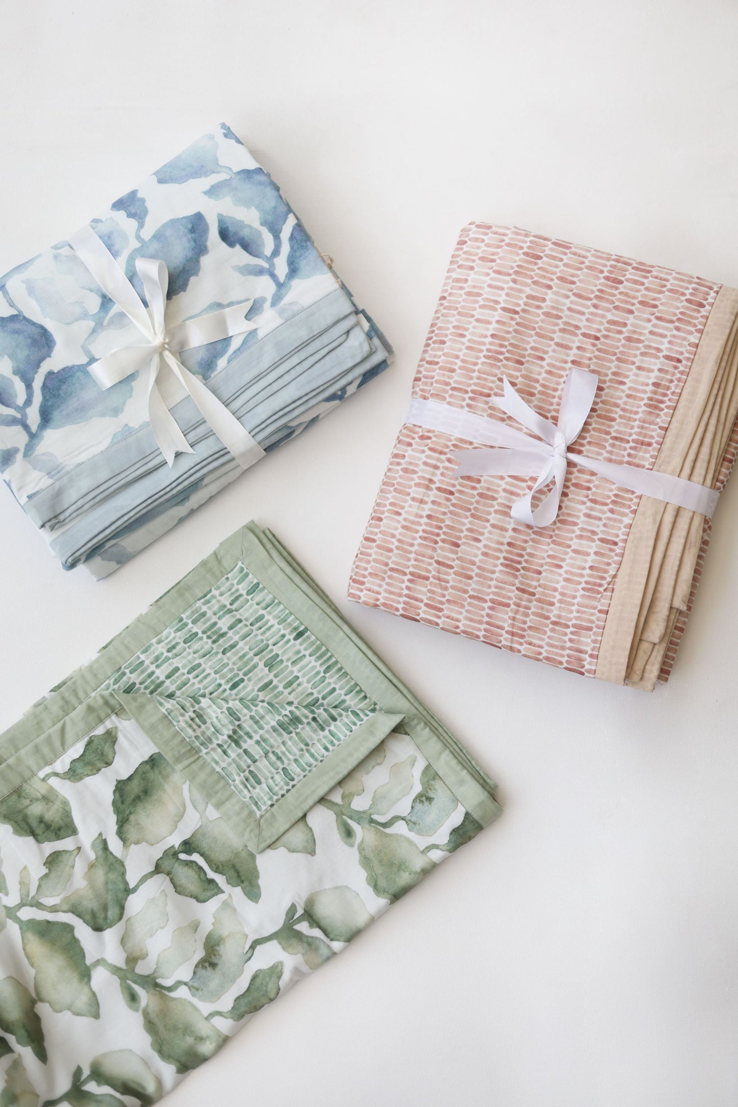 CASCADE GREEN LINEN BEDSPREAD