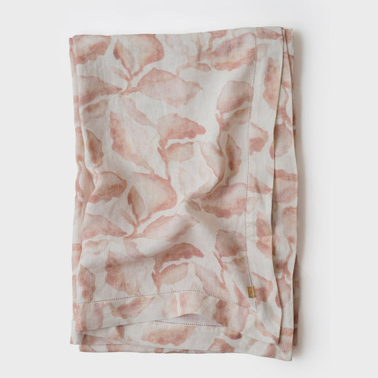 CASCADE BLUSH TABLE COVER