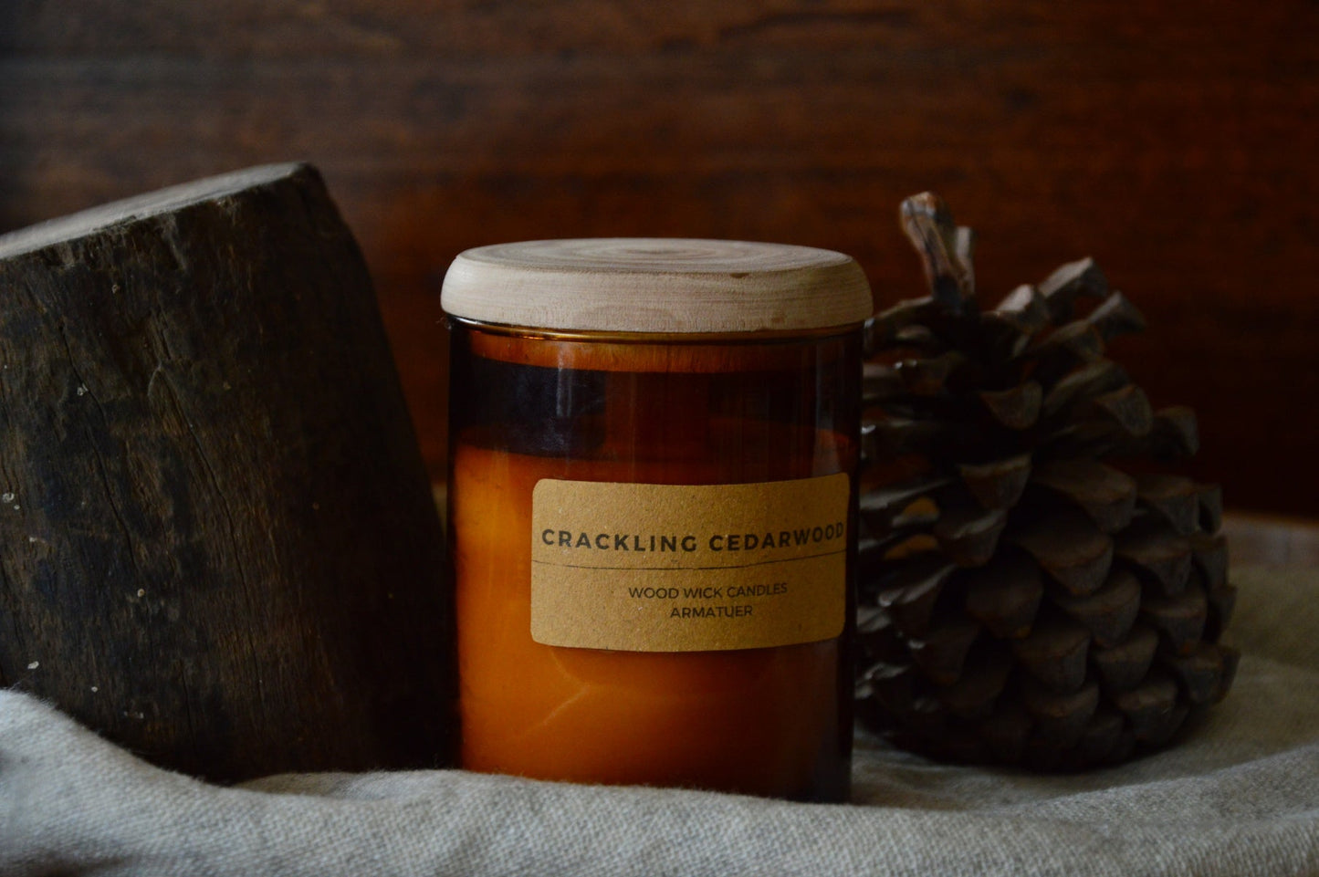 CRACKLING CEDARWOOD WOOD WICK CANDLE