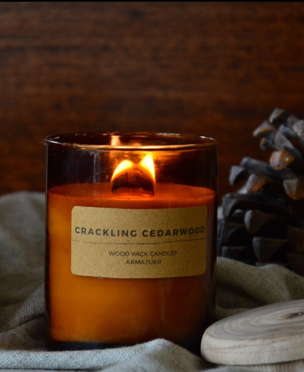 CRACKLING CEDARWOOD WOOD WICK CANDLE