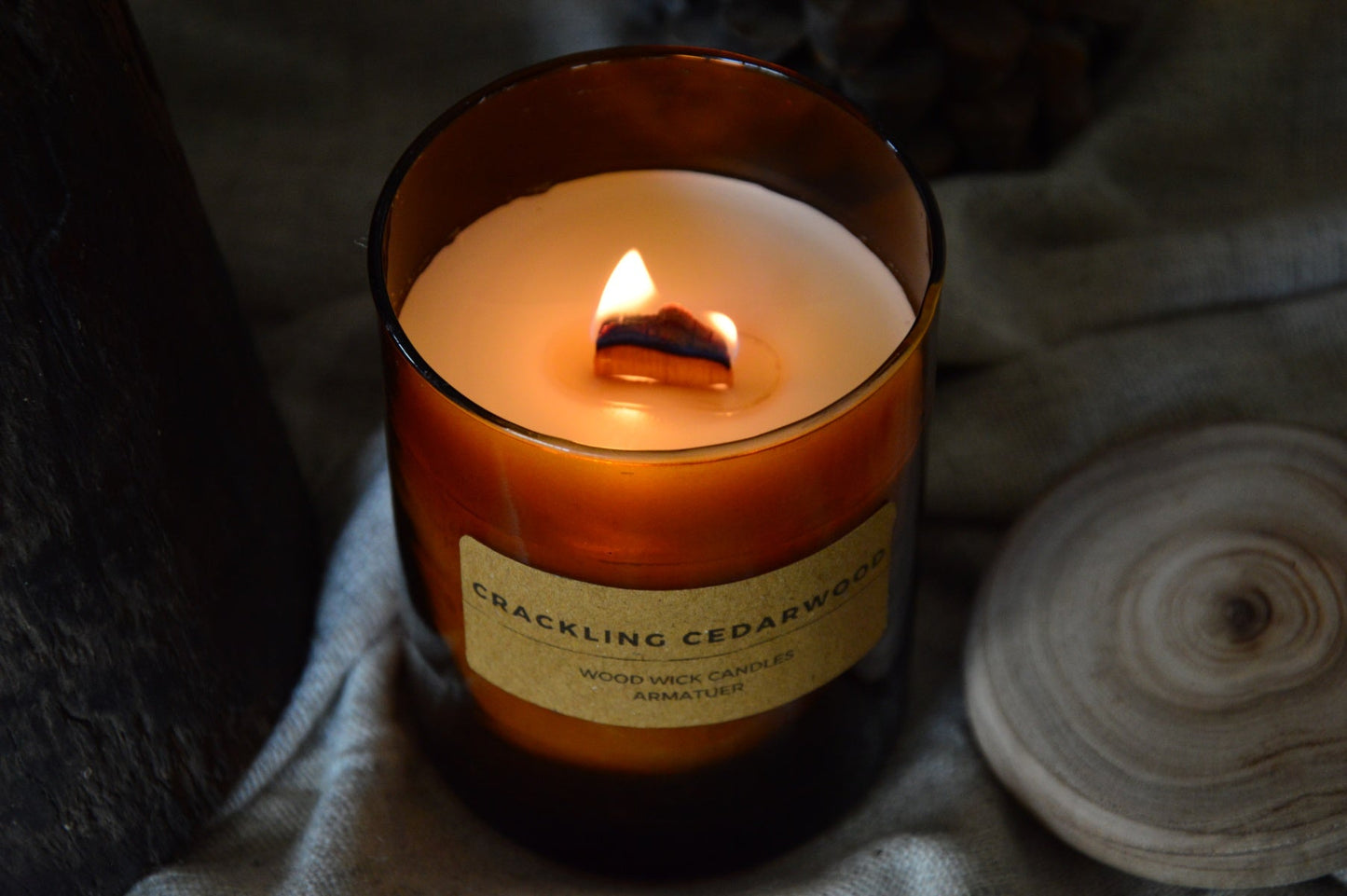 CRACKLING CEDARWOOD WOOD WICK CANDLE